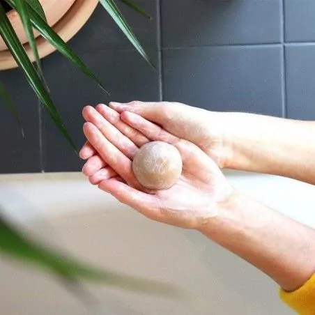 Tuhý odličovač make-upu BIO Lamazuna - 30 g